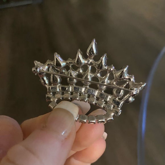 VTG B. David Silver Tone Rhinestone & Faux Pearl Family Crown BROOCH - Picture 6 of 7